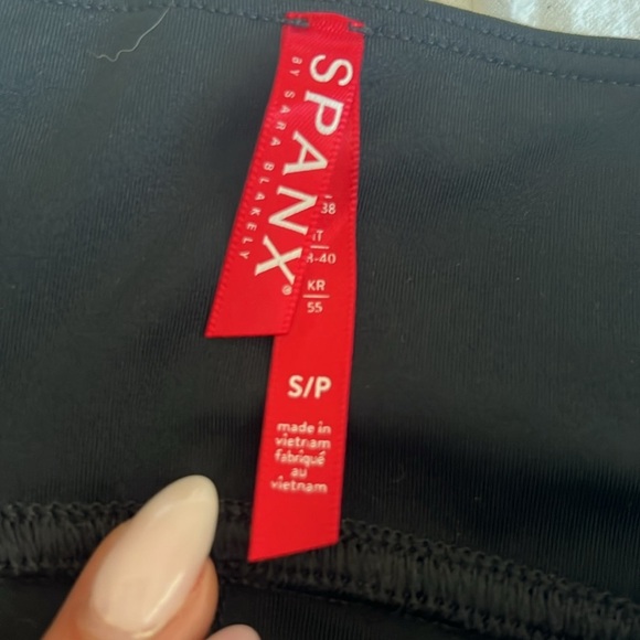 Spanx Leggings - Picture 3 of 8